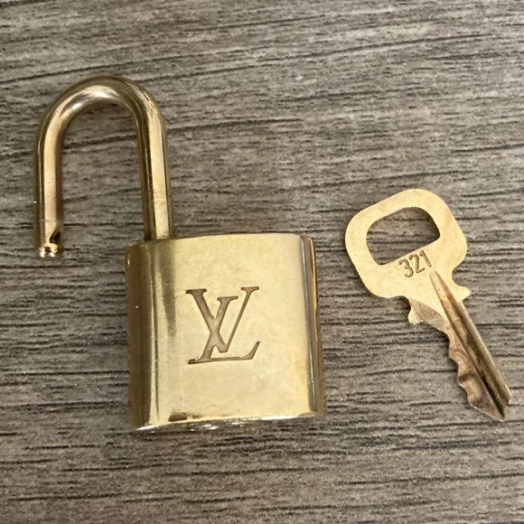 Louis Vuitton #321 Lock and Key (Authentic) Preloved - Picture 9 of 11